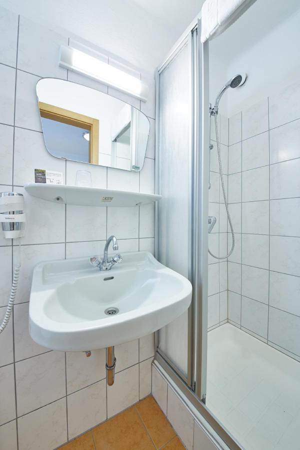 Hotel Alpina Saalbach-Hinterglemm Bagian luar foto