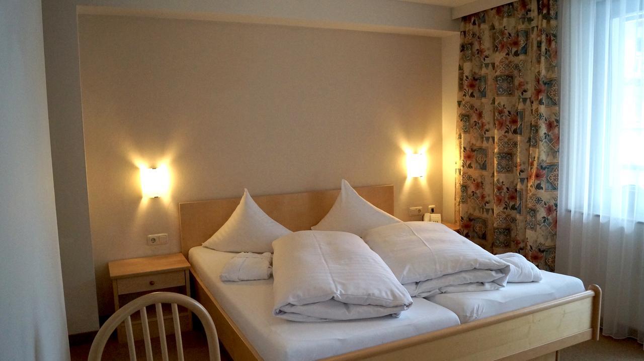Hotel Alpina Saalbach-Hinterglemm Bagian luar foto
